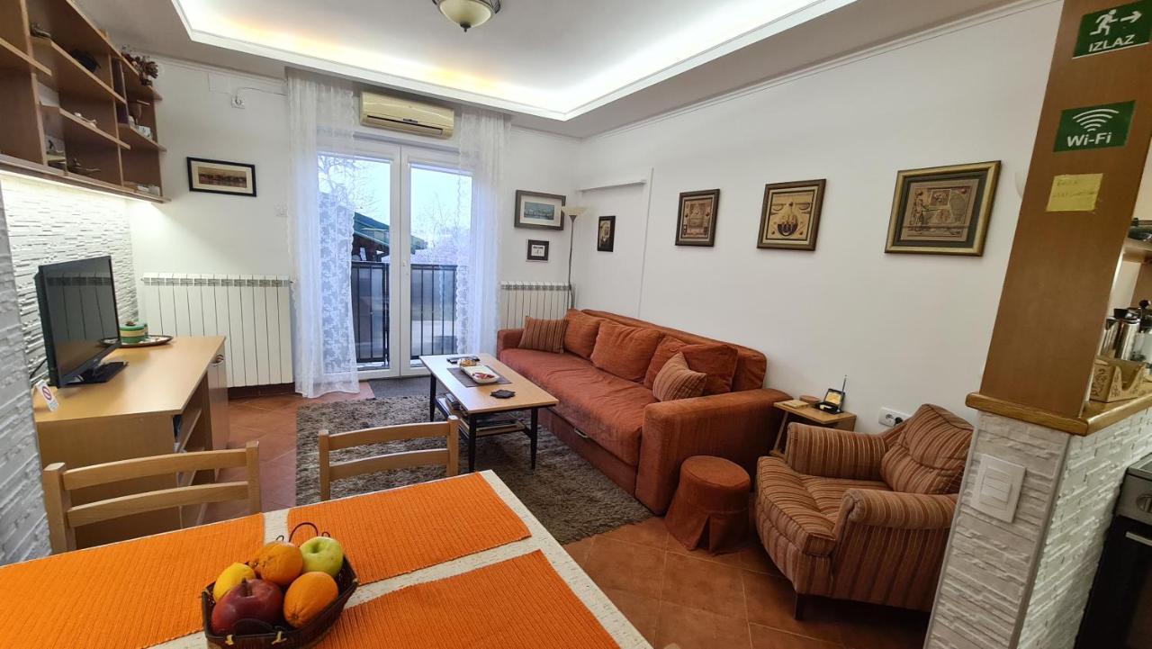 Apartment Akacija Gardens Belgrade Extérieur photo