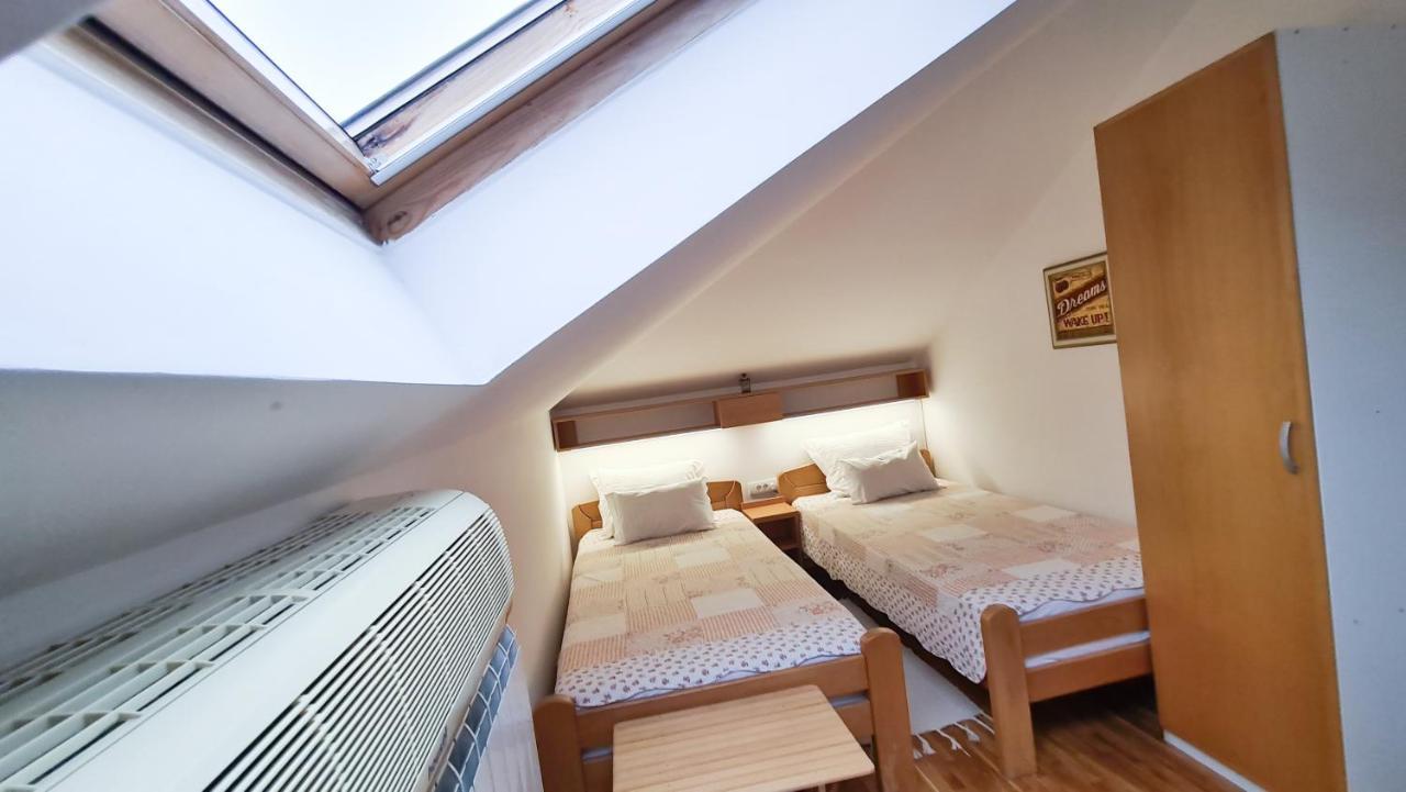 Apartment Akacija Gardens Belgrade Extérieur photo